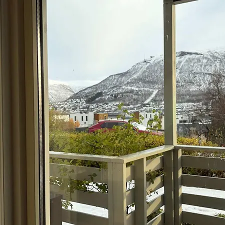 Elegant With Northern Lights View *